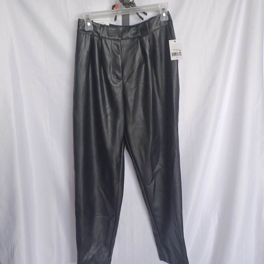 Ophelia Roe Black Faux Leather High Rise Straight Leg Pleated Trouser. Size 8